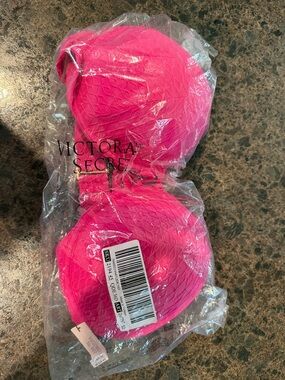 Victoria's Secret Neon Pink Textured Push-Up Bra